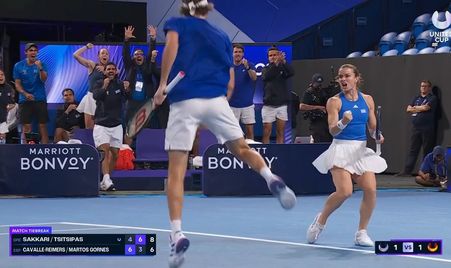 Hot Shot: Sakkari's solo soirée sends Tsitsipas soaring with delight
