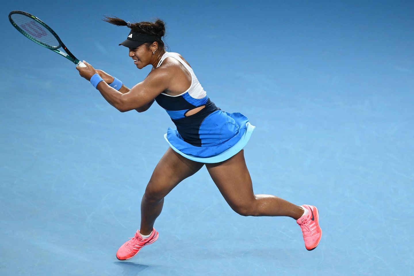 In front of her home crowd, Destanee Aiava came from 5-2 down in set 2 and 5-3 down in set 3, saving two match points down 5-4 in the decider, to edge Greet Minnen 5-7, 7-5, 7-6[5] in the Australian Open first round.