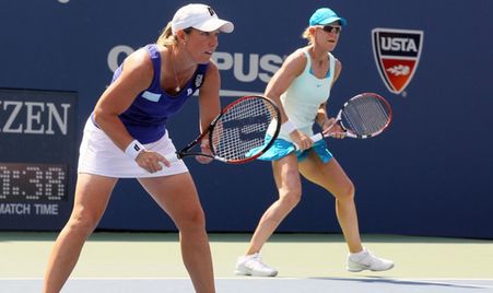 Lisa Raymond and Rennae Stubbs were the best doubles team at the start of the new millenium; the US-Aussie pair began 2000 with their first major title at the Australian Open, becoming Co-No.1s just before that year's US Open.