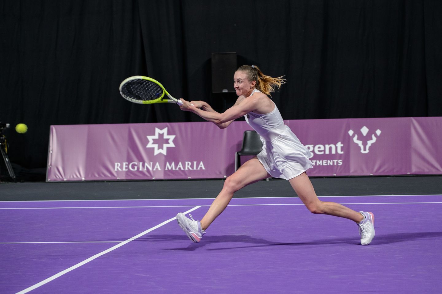 Aliaksandra Sasnovich staved off five match points serving down 5-4 in the second set -- two with clean winners -- and went on to defeat Jessica Bouzas Maneiro 6-7(0), 7-5, 6-4 in the Cluj-Napoca first round.