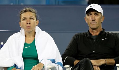 The off-season saw 2018 year-end World No.1 Simona Halep announce an amicable 12-month hiatus from Darren Cahill. Thierry Van Cleemput, David Goffin's former coach, would step in for a trial. (Getty)